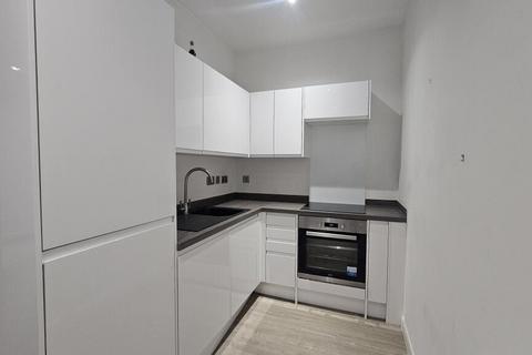 2 bedroom apartment to rent, Waltons Parade, Preston