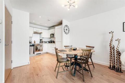 2 bedroom flat for sale, Kennington Road, London SE11