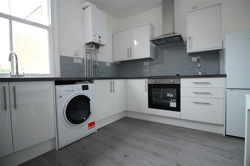 Apartment in Leicester, Stoneygate - More
