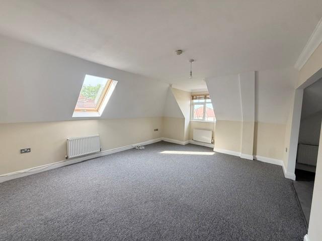 Apartment in Christchurch, Southbourne, Bournemouth - View 3