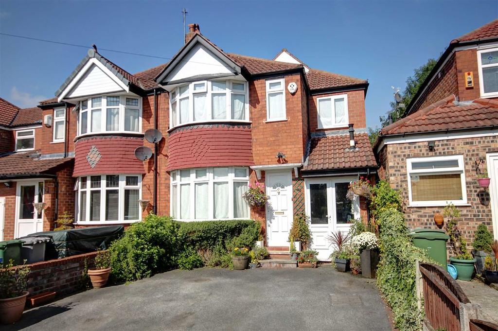 Woodhouse Lane East, Timperley, Cheshire 3 bed semidetached house £