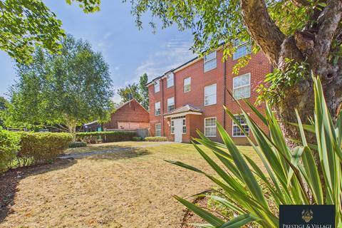 2 bedroom flat for sale, Bridge Court, Welwyn Garden City