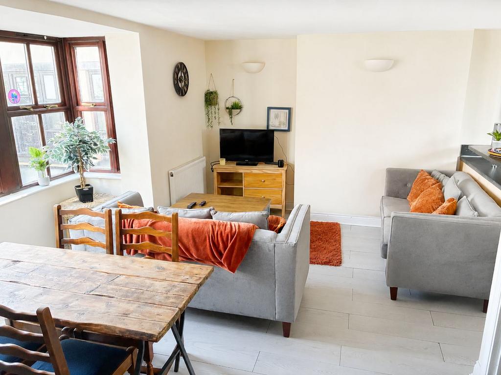 House in Bristol, Cumberland Basin, Hotwells - View 2