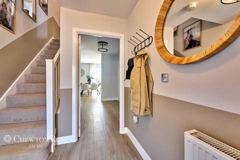 4 bedroom semi-detached house for sale, Friedlander Way, Maidenhead