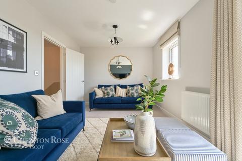 4 bedroom semi-detached house for sale, Friedlander Way, Maidenhead