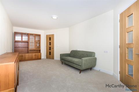 1 bedroom apartment for sale, Roslyn Court, Lisle Lane, Ely, Cambridgeshire, CB7 4FA