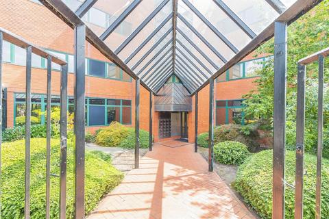 2 bedroom apartment for sale, Avebury Boulevard, Milton Keynes