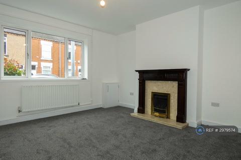 3 bedroom semi-detached house to rent, Clanway Street, Stoke-On-Trent, ST6