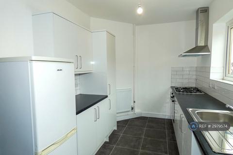 3 bedroom semi-detached house to rent, Clanway Street, Stoke-On-Trent, ST6