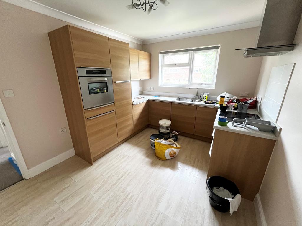 Apartment in Poole - View 3