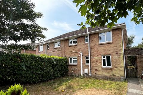 2 bedroom flat to rent, Fraser Road, Poole, BH12