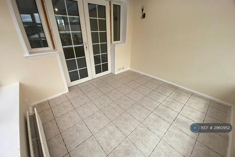 2 bedroom semi-detached house to rent, Lauder Court, Kilmarnock, KA3