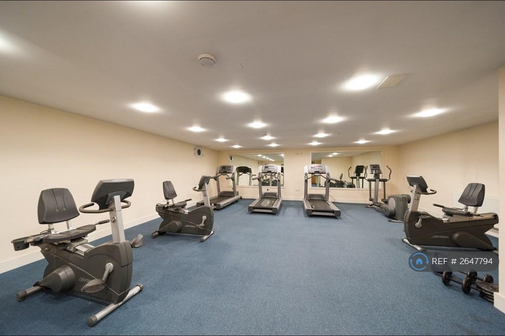 Apartment in Ilford - View 3