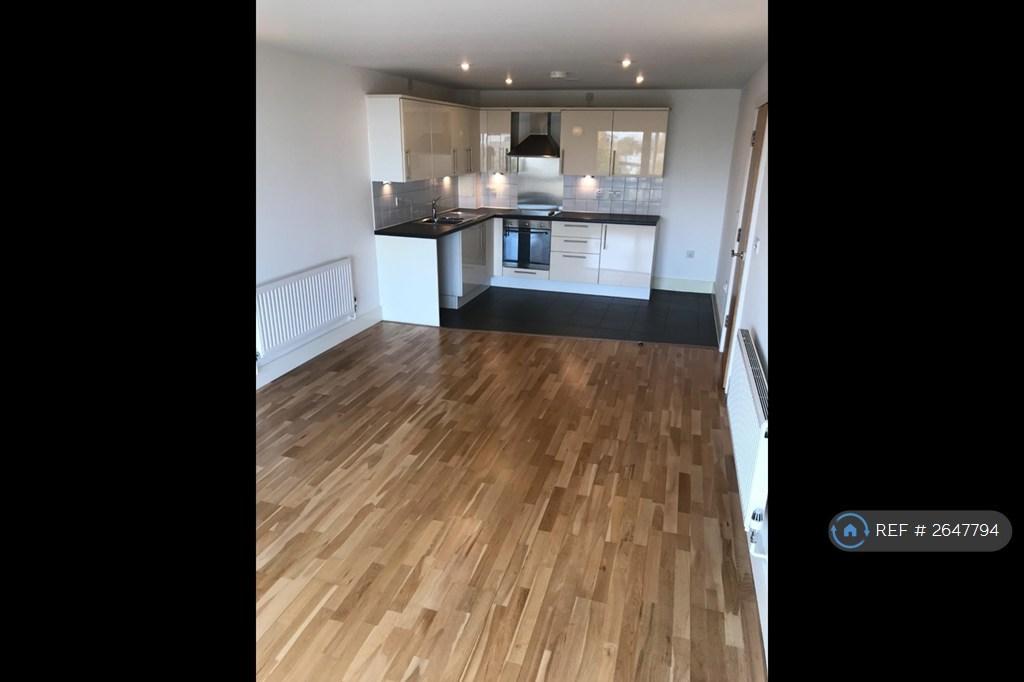 Apartment in Ilford - View 5