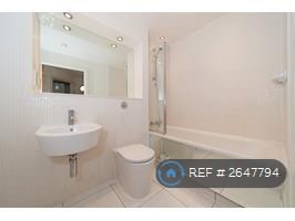 Apartment in Ilford - More