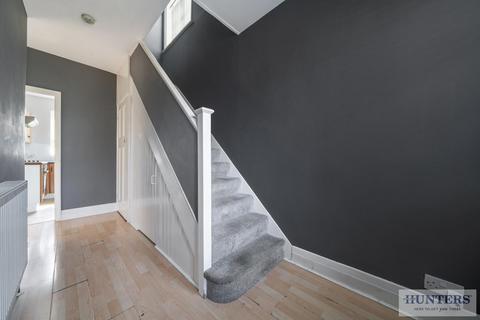3 bedroom semi-detached house for sale, Manor Way, Bexleyheath
