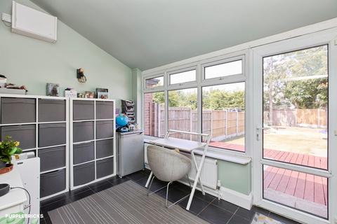 3 bedroom semi-detached house for sale, Newbold Avenue, Borrowash, DE72