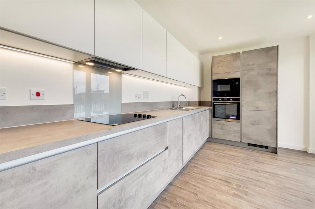 Apartment in Barking - View 2