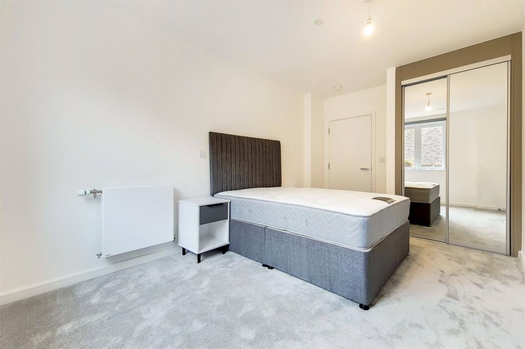 Apartment in Barking - View 5