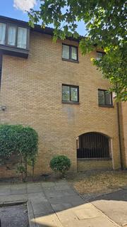 2 bedroom flat for sale, Eastgate Close, London SE28