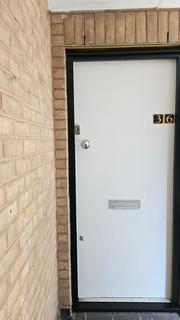 2 bedroom flat for sale, Eastgate Close, London SE28