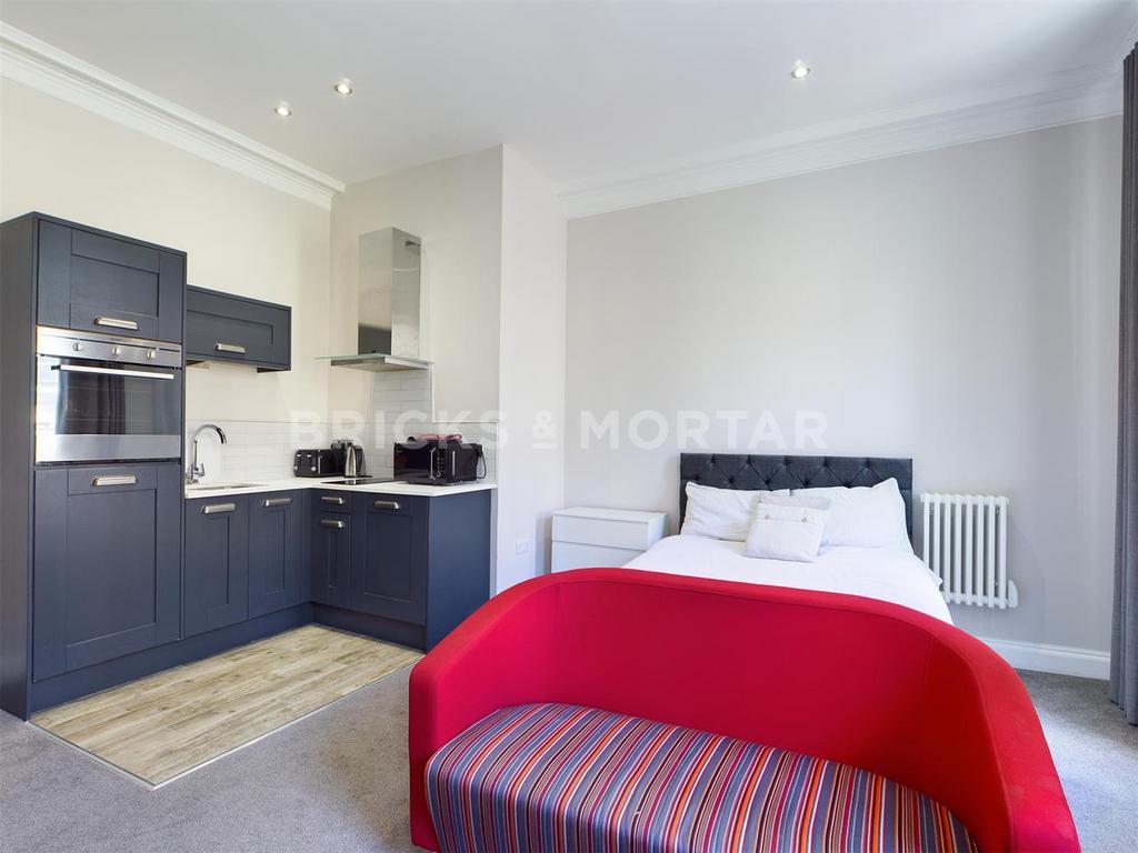 Apartment in Newcastle upon Tyne, Grainger Town - View 2