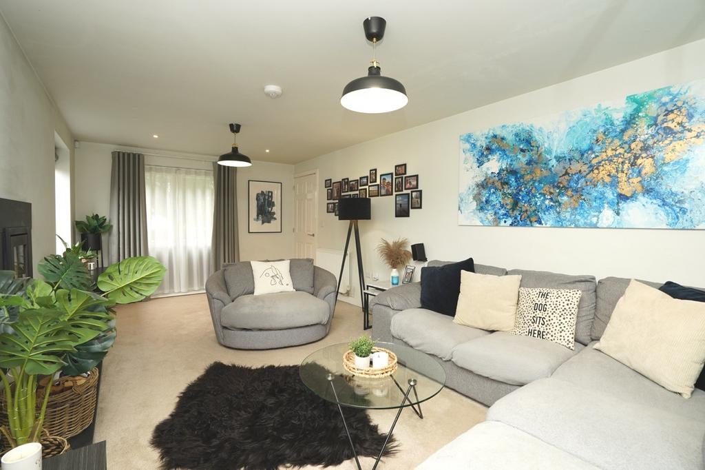 House in Nottingham, Nottinghamshire - View 2
