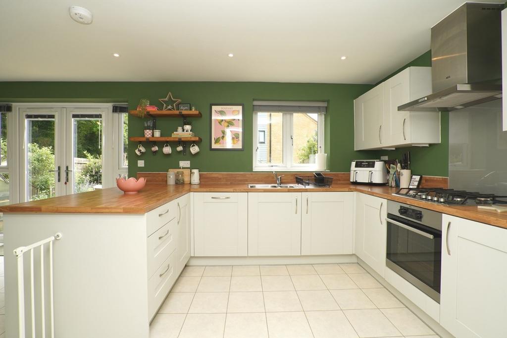 House in Nottingham, Nottinghamshire - View 5