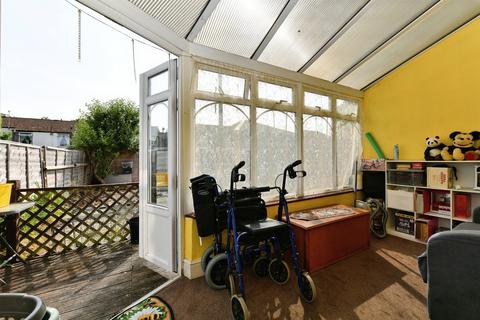 3 bedroom end of terrace house for sale, Ogilvie Square, Calne