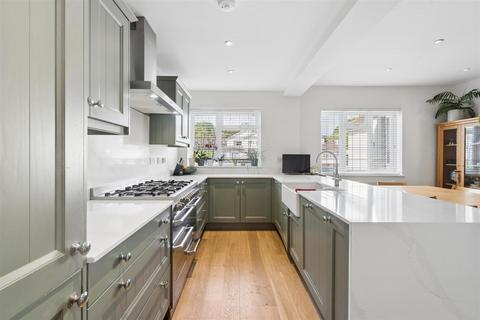4 bedroom detached house for sale, Whitelands Avenue, Chorleywood WD3