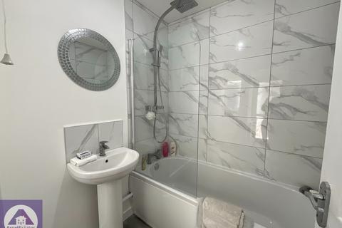 3 bedroom terraced house for sale, Oak Street, Abertillery