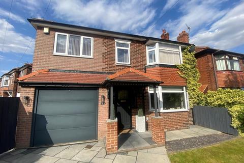 4 bedroom detached house for sale, North Close, Royston, Barnsley