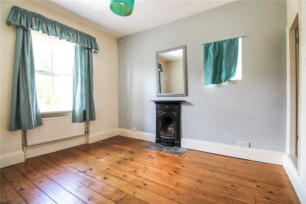 House in Leeds, West Yorkshire - View 5
