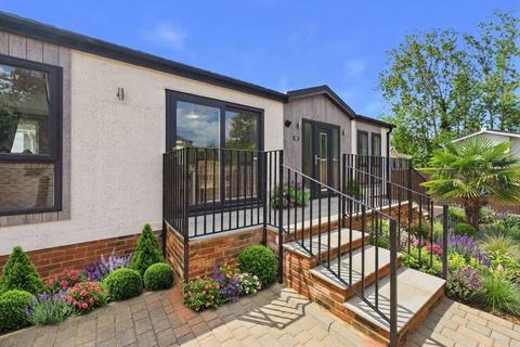2 bedroom detached house for sale, Lyngfield Park, Huxtable Gardens, Bray, Berkshire, SL6
