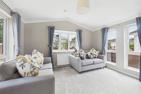 2 bedroom detached house for sale, Lyngfield Park, Huxtable Gardens, Bray, Berkshire, SL6