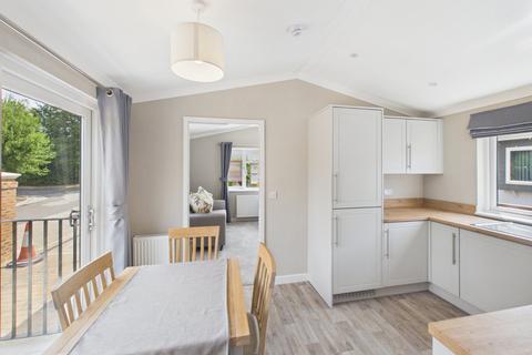 2 bedroom detached house for sale, Lyngfield Park, Huxtable Gardens, Bray, Berkshire, SL6