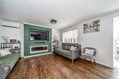 3 bedroom townhouse for sale, Westrope Way, Bedford
