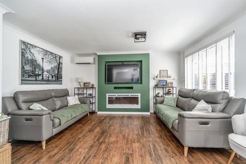 3 bedroom townhouse for sale, Westrope Way, Bedford
