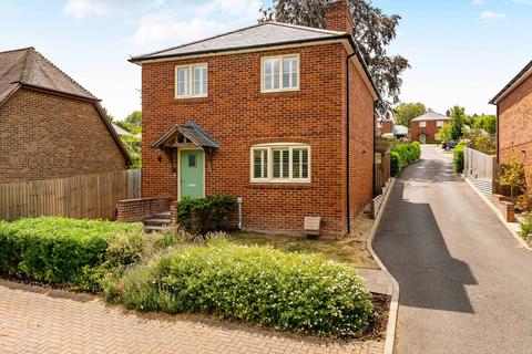3 bedroom detached house for sale, Willow End, Kings Worthy, SO23