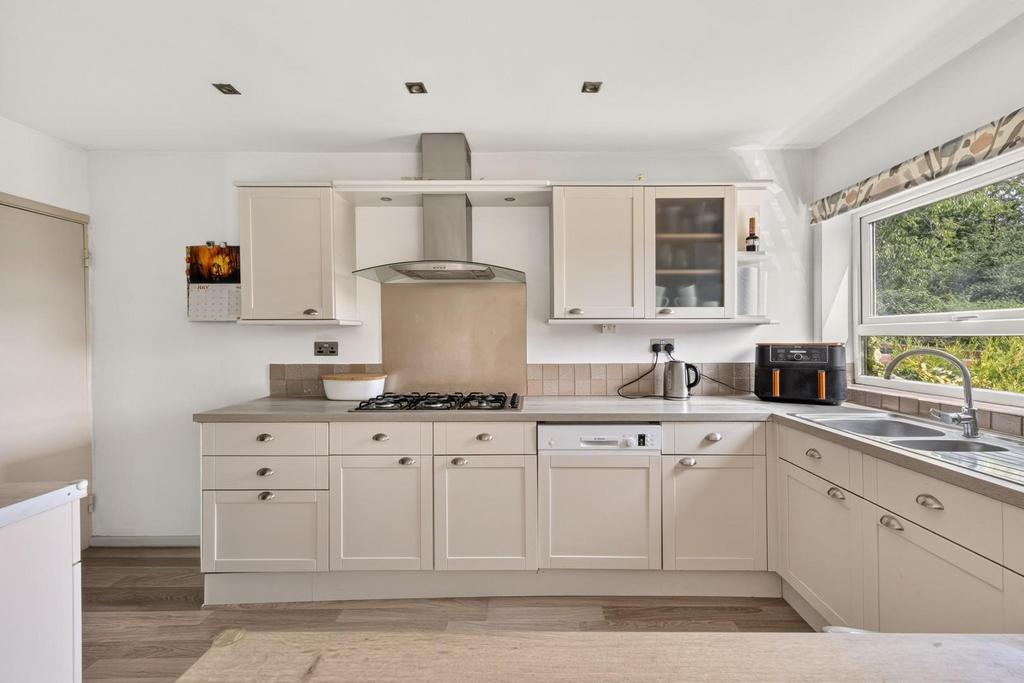 House in Bristol, Hengrove - More