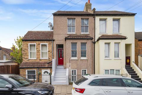 2 bedroom maisonette for sale, Canon Road, Bromley