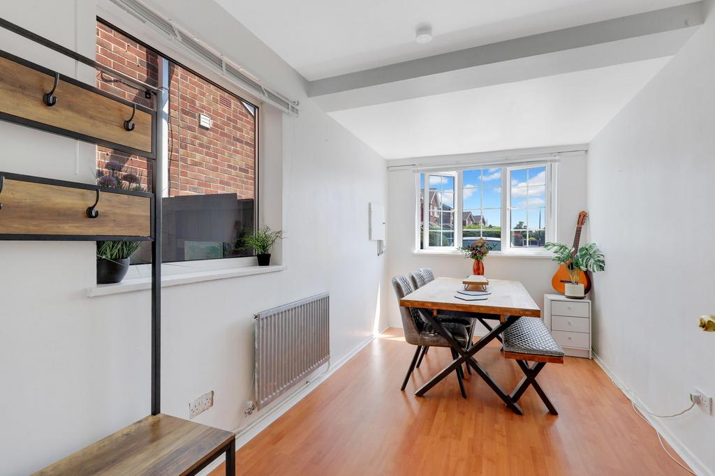 House in Nottingham, Gedling - View 4