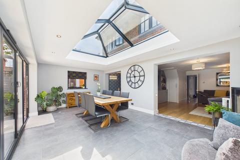 4 bedroom link detached house for sale, Dovedale Close, Heath Park, Sandhurst, Berkshire, GU47