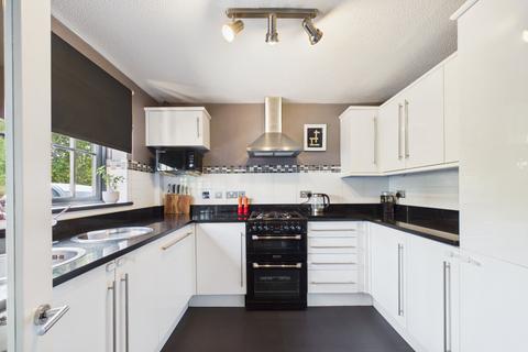 4 bedroom link detached house for sale, Dovedale Close, Heath Park, Sandhurst, Berkshire, GU47