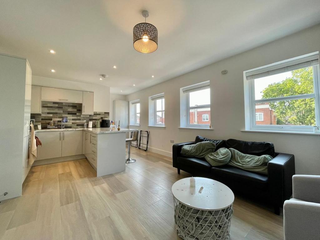 Apartment in Bournemouth - View 3