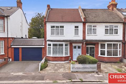 3 bedroom house for sale, Clavering Road, Aldersbrook