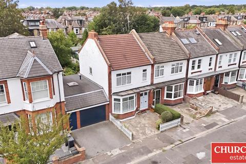 3 bedroom house for sale, Clavering Road, Aldersbrook