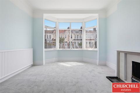 3 bedroom house for sale, Clavering Road, Aldersbrook
