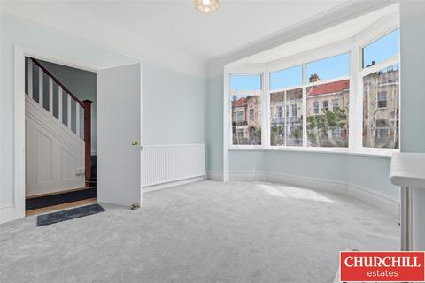 3 bedroom house for sale, Clavering Road, Aldersbrook