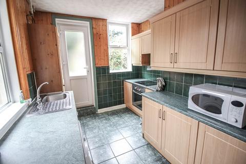 4 bedroom detached house to rent, Ripon Road, Bournemouth, Dorset, BH9